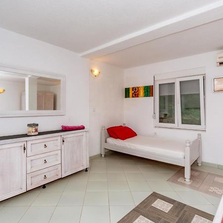 Apartmani Lira Sutomore Exteriér fotografie