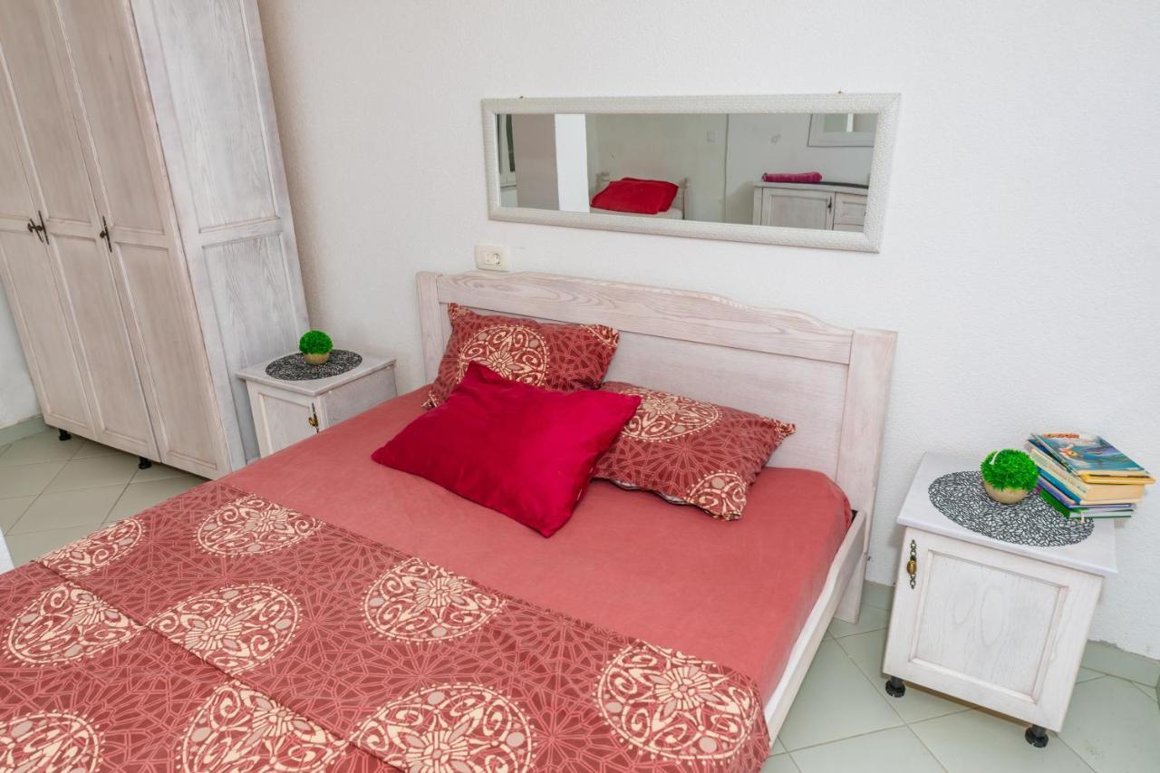 Apartmani Lira Sutomore Exteriér fotografie