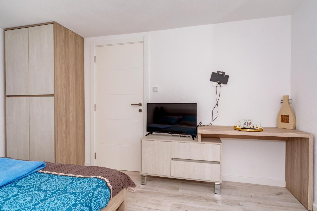 Apartmani Lira Sutomore Exteriér fotografie
