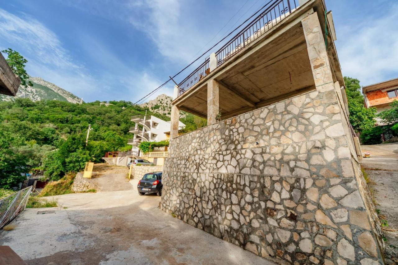 Apartmani Lira Sutomore Exteriér fotografie